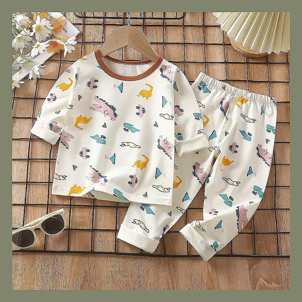 سێتێکی منداڵانەی شیک پێکهاتوو لە دوو پارچە