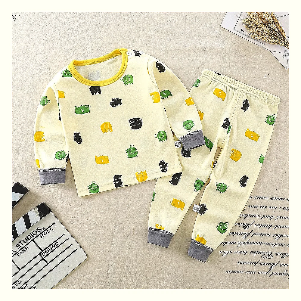 سێتێکی منداڵانەی شیک پێکهاتوو لە دوو پارچە