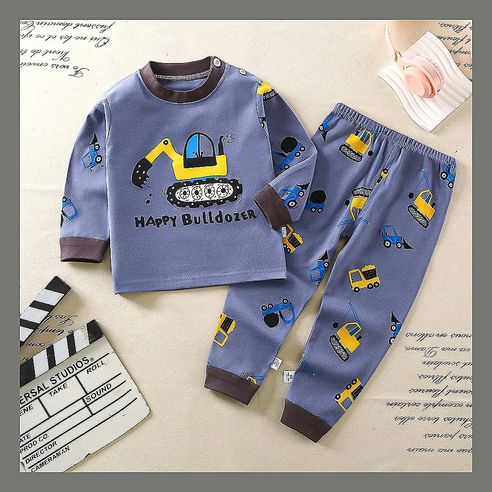 سێتێکی منداڵانەی شیک پێکهاتوو لە دوو پارچە