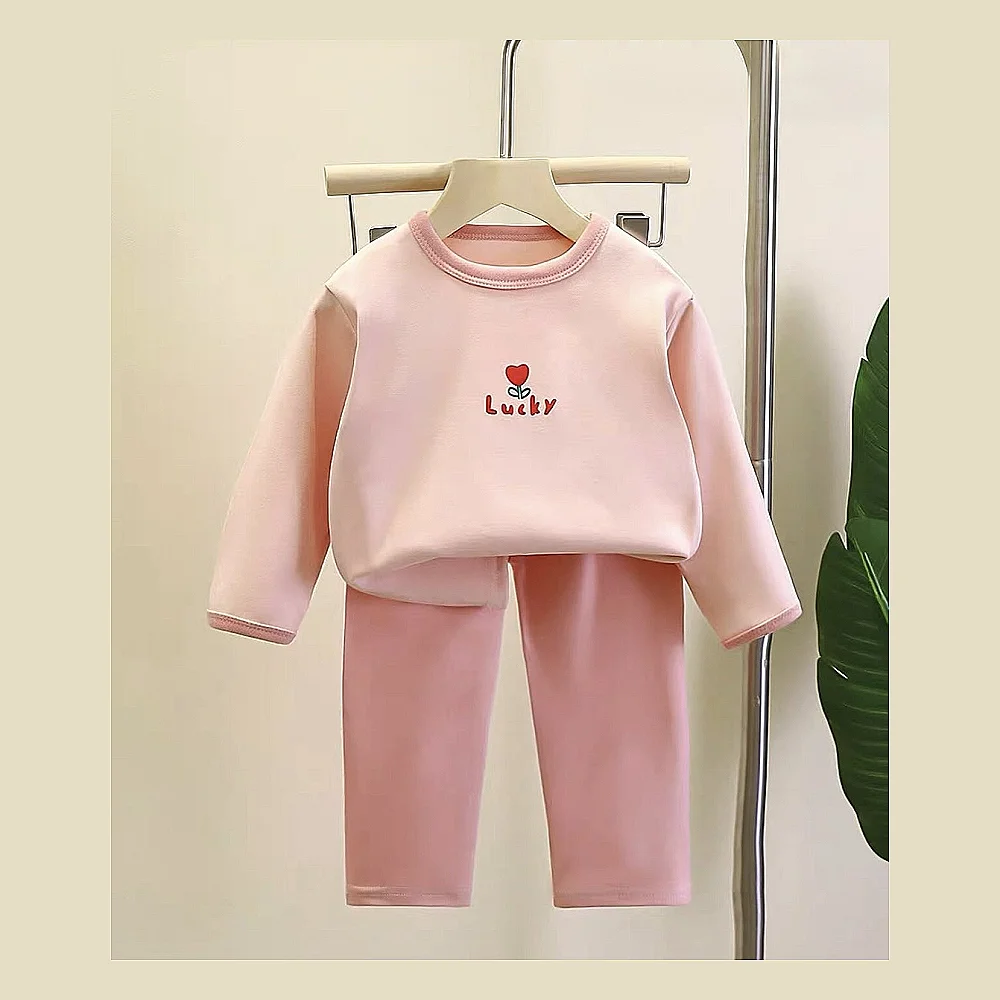 سێتێکی منداڵانەی شیک پێکهاتوو لە دوو پارچە