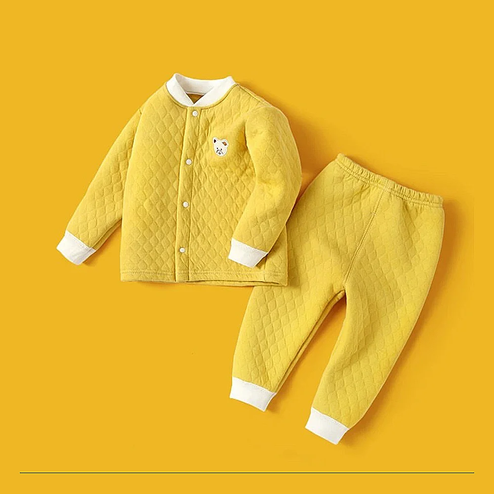 سێتێکی منداڵانەی شیک پێکهاتوو لە دوو پارچە