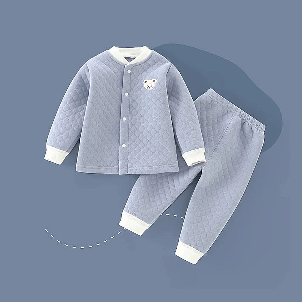 سێتێکی منداڵانەی شیک پێکهاتوو لە دوو پارچە